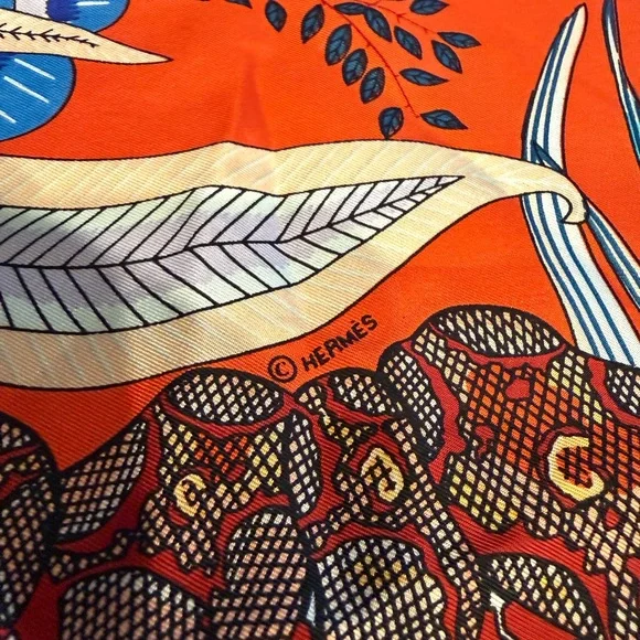 Hermes Flowers of South of Africa Scarf - Picture 4 of 6